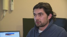 Našli sme muža, ktorý pomáha nielen utečencom, ale aj tým, ktorí im pomáhajú