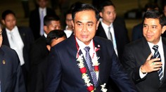 Thajský premiér poskytol novinárom namiesto seba svoju maketu z kartónu