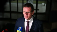 Vicepremiér Kmec mal dopravnú nehodu. Nikto sa nezranil