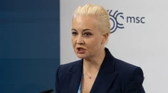 Julija Navaľná po smrti manžela navštívi Brusel, stretne sa s predstaviteľmi EÚ