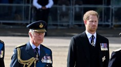Šanca na zmierenie? Kráľ Karol vraj uvažuje o napravení vzťahu s Harrym