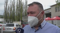 Po vyjadreniach o neočkovaní sprievodu seniorov prišiel o funkciu námestník