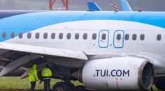 VIDEO: Veľká dráma na letisku v Anglicku. Lietadlo skončilo mimo pristávacej dráhy