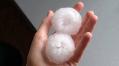 VIDEO+FOTO: V Strážskom padali až päťcentimetrové krúpy