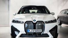VIDEO: BMW predstavilo SUV, ktoré dokáže meniť farbu laku. Stačí stisnúť tlačidlo