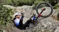 VIDEO: Krušné chvíle pre Petra Sagana. Legendárny cyklista mal hrozivo vyzerajúci pád