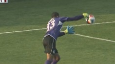 Toto sa tak často nevidí: Brankár si dal nevídaný vlastný gól!