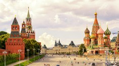 Rusko po prudkom poklese úmrtí spojených s koronavírusom ruší všetky pandemické opatrenia