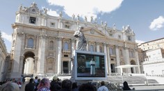 Pápež je nespokojný s drastickými opatreniami v Ríme. Zatvorili všetky chrámy