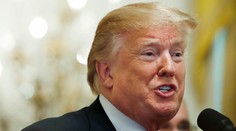 Americký prezident Donald Trump vyhlási stav núdze pre situáciu na hranici s Mexikom