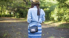 Pozor na kabelky! Môžu vám takmer zničiť chrbticu