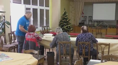 Klienti sociálneho centra v Nitrianskom Pravne dostali najkrajší vianočný darček