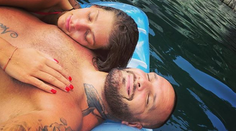 FOTO v článku: Rytmus zverejnil sexy záber Jasminy z vane