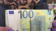 V Trenčíne sa objavili falošné stoeurovky. Obchodníci by mali byť pred sviatkami v pozore