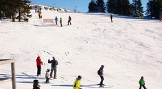 Rakúsko zaznamenalo rekordný nárast infikovaných, kancelár Kurz napriek tomu sľubuje bezpečnú lyžovačku