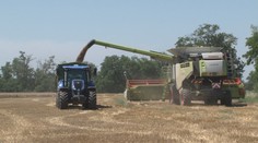 Vodičov žiadajú o trpezlivosť. Žatva sa na Slovensku začala takmer o tri týždne skôr