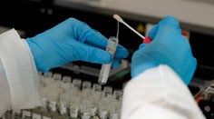 Počet pozitívnych je tretí deň po sebe na takmer rovnakom čísle