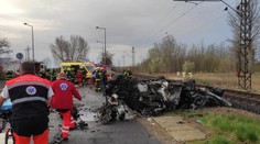 Hrozivo vyzerajúca nehoda za Rajkou: Auto skončilo úplne na šrot