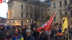 Odporcovia povinného očkovania vyšli do ulíc Prahy. Ignorujú rúška aj rozostupy