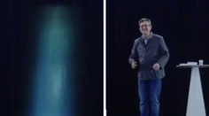 VIDEO: Politik sa vďaka hologramovej technológii objavil na dvoch mítingoch súčasne