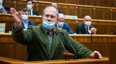 Mazurek a spol. sú k strane lojálni. K aktivitám Kotlebu už nie, tvrdí politologička