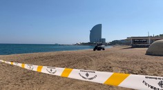 Polícia evakuovala obľúbenú pláž v Barcelone pre podozrivý objekt v mori