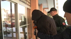 Muž, ktorý strieľal na susedov a policajtov išiel za mreže