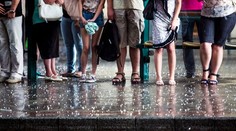 Výstraha SHMÚ: Pohodovú nedeľu môže v niektorých okresoch narušiť počasie