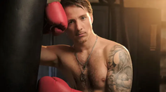 Vo vojne prišiel o nohy, teraz je najžiadanejším mužom. Ukrajinky kvôli nemu zhodili web známej reality šou