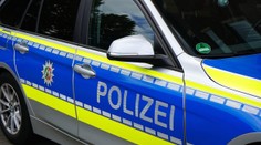 Naháňal ho vrtuľník a 41 policajných áut. Na nemeckej diaľnici sa vodič rútil v protismere obrovskou rýchlosťou