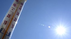 Nedostatok vody, zákaz opekať aj páliť sviečky na cintorínoch. Slovensko trápi extrémne sucho