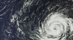 Zvláštny hurikán Ophelia prinesie do Európy krvavé slnko