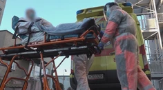 Niektoré nemocnice už pre nápor covidových pacientov odkladajú plánované operácie