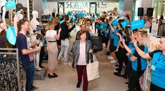 VIDEO: Primark otvoril prvú predajňu na Slovensku. Zamestnanci spravili poriadnu šou