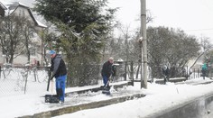Slovensko sa počas víkendu musí pripraviť na sneženie. Tu môže spadnúť až 20 centimetrov