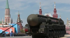 V Moskve sa konala veľkolepá vojenská prehliadka. Putin sa obul do USA