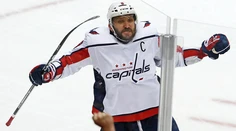 Ovečkin zariadil výhru Caps v Pittsburghu, Winnipeg sa ujal vedenia v sérii s Nashvillom
