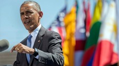 Stíhačka preletela Obamovi nad hlavou, potom sa zrútila