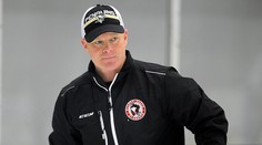 Devils má najmladšieho trénera v NHL