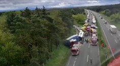 VIDEO: Pozrite si zábery na tragickú haváriu autobusu pri Malackách z paluby vrtuľníka