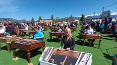 Nový slovenský rekord. Desiatky cimbalistov spolu zahrali pieseň „Darmo ma mamičko“