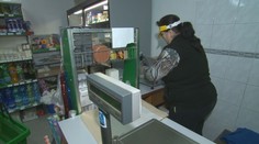 Pre jedno rozhodnutie môžu skončiť stovky ľudí na dlažbe. Názory na zákaz nedeľného predaja sa líšia