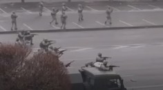 Guľometmi na neozbrojených. Polícia zastrelila 26 ľudí a tritisíc zadržala, hrozí im doživotie