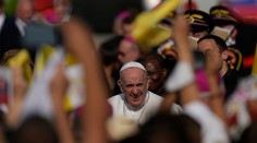 Vstupenku na stretnutie s pápežom si vytlačte, zbaľte si aj občiansky