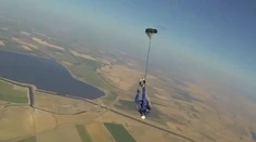 Parašutista sa zrútil na zem, neprežil zoskok padákom