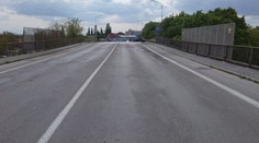 Dôležitý most v Seredi uzavreli z hodiny na hodinu. Museli zastaviť aj železničnú dopravu