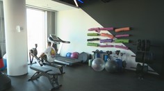 Málo pohybu znižuje efektivitu práce. Pravidelná možnosť cvičenia preto naberá reálne rozmery