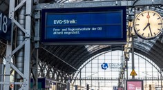 Nejazdia vlaky, autobusy ani lode a lietadlá nelietajú. Štrajk v Nemecku paralyzoval dopravu