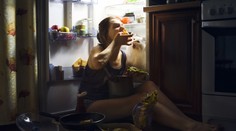 Vedie vás stres k prejedaniu a konzumovaniu nezdravých jedál? Zastavte to, kým nie je neskoro