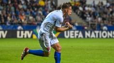 Keď Slováci v Košiciach hrali naposledy, ešte nebol na svete. Teraz by sám vypredal 30 autobusov